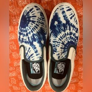 Tye die vans